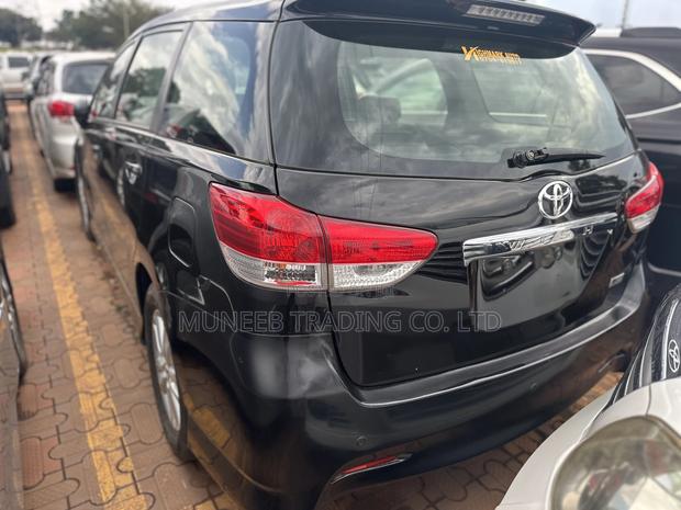 Toyota Wish 2011 Black