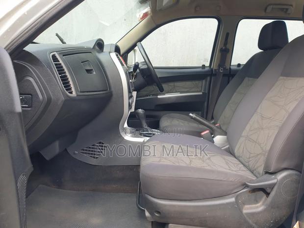Tata Xenon 2010 White