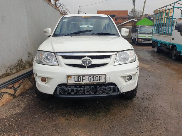 Tata Xenon 2010 White