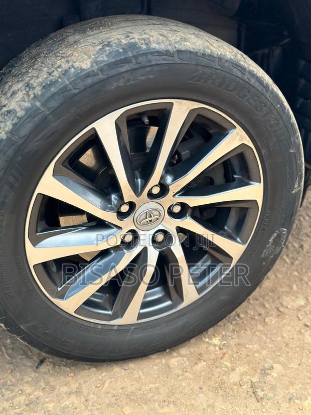 Toyota Harrier 2.4 2011 Silver