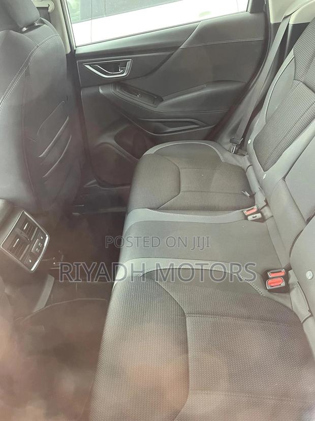 Subaru Forester Premium AWD 2019 White
