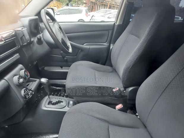 Toyota Probox 1.5 DX 4WD 2010 Silver