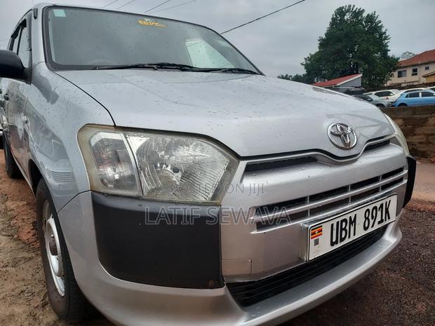 Toyota Probox 1.5 DX 4WD 2010 Silver