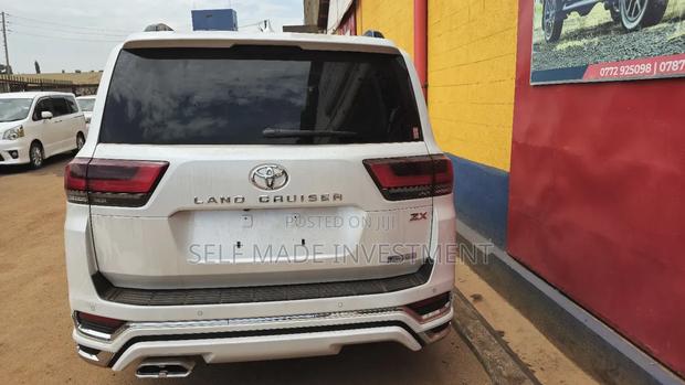 New Toyota Land Cruiser 2023 White