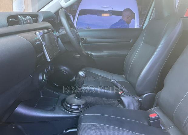 Toyota Hilux 2016 White