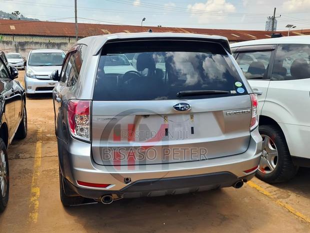 Subaru Forester 2011 Gray