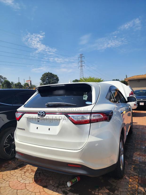 Toyota Harrier 2.0 2017 Pearl