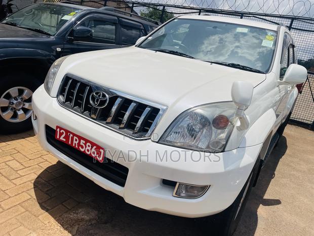Toyota Land Cruiser Prado 2009 White