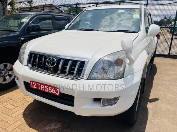 Toyota Land Cruiser Prado 2009 White