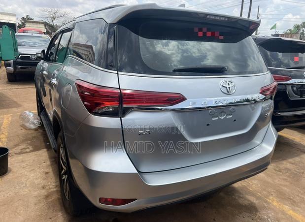 Toyota Fortuner 2016 Silver