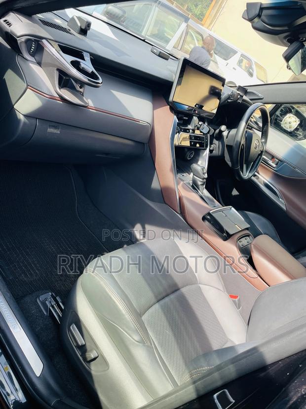 Toyota Harrier 2.0 2020 Gray