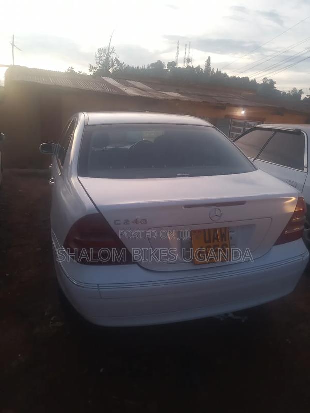 Mercedes-Benz C200 2000 White