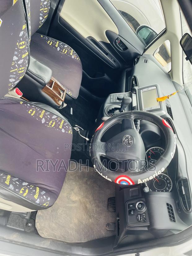 Toyota Wish 2012 White