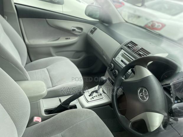 Toyota Allion 2010 Silver