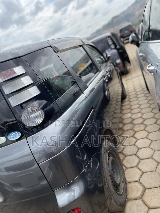 Toyota Sienta 2009 Gray