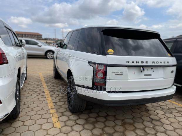 Land Rover Range Rover Vogue 2014 White
