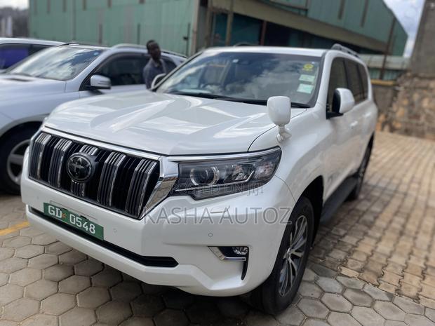 Toyota Land Cruiser Prado 2019 White