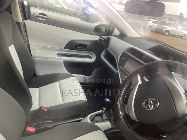 Toyota Aqua 2012 Black