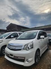 Toyota Noah 2.0 158hp FWD (8 Seater) 2011 White for sale
