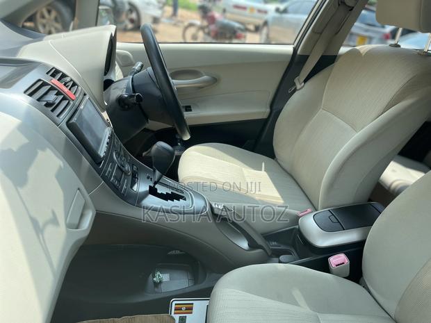 Toyota Auris 2010 White