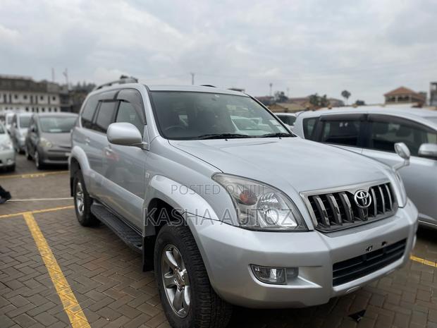 Toyota Land Cruiser Prado 2009 Silver