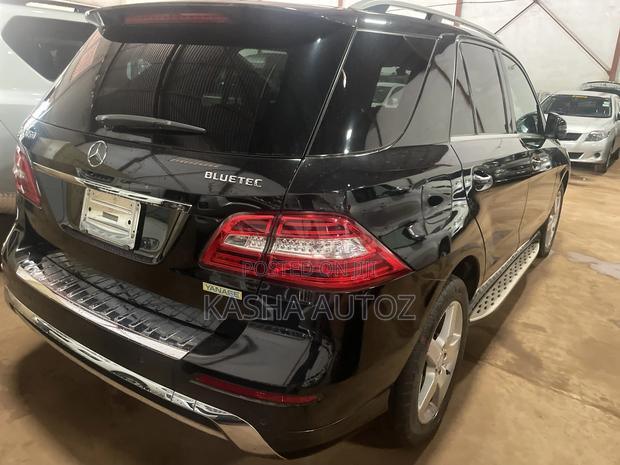 Mercedes-Benz M Class 2012 Black
