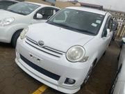 Toyota Sienta 2009 White for sale