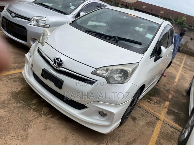 Toyota Ractis 2011 White