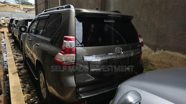 Toyota Land Cruiser 2016 Black