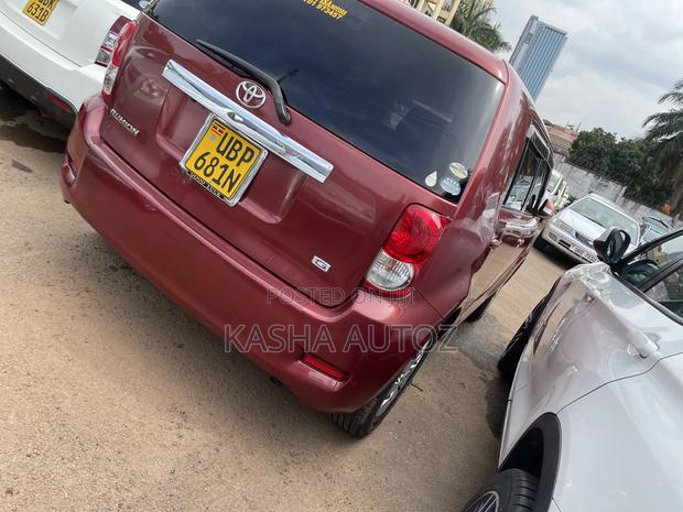 Toyota Rumion 1.5 FWD 2021 Red
