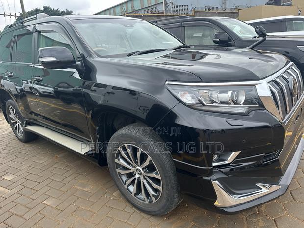 Toyota Land Cruiser Prado 2.7 2018 Black