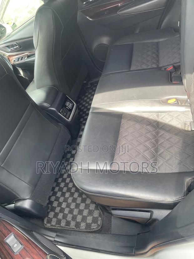Toyota Harrier 2.0 2016 White