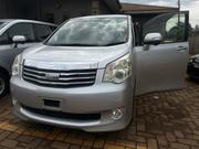 Toyota Noah 2.0 143hp AWD (8 Seater) 2011 Silver for sale