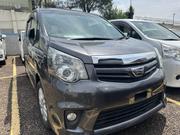 Toyota Noah 2.0 143hp FWD (8 Seater) 2011 Gray for sale