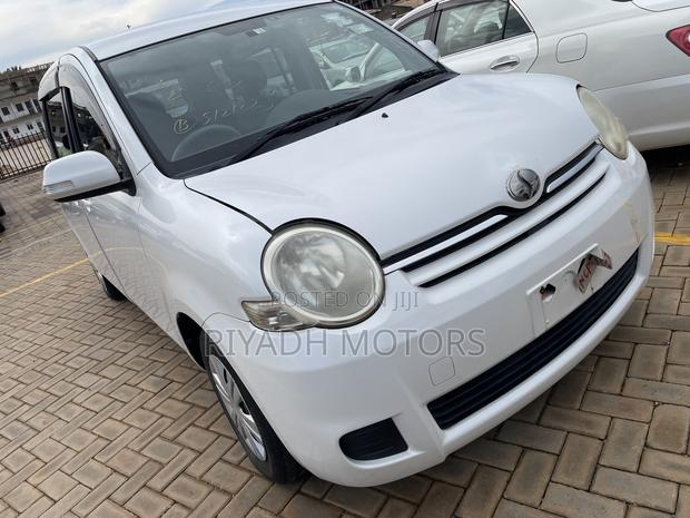 Toyota Sienta 1.5 FWD 2011 White