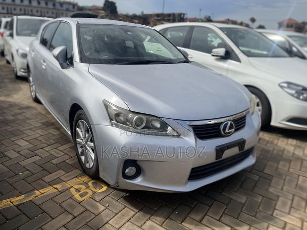 Lexus CT 2011 Silver