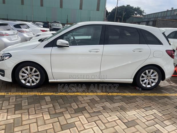 Mercedes-Benz B-Class 2013 White