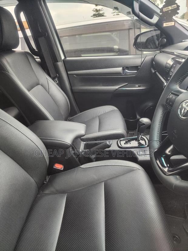 New Toyota Hilux 2024 White