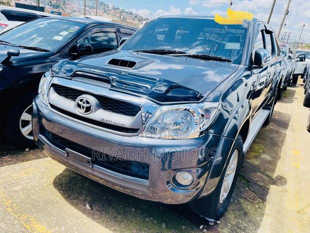 Toyota Hilux 2.7 VVT-i 4X4 SRX 2011 Gray