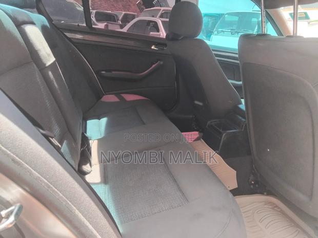 BMW 318i 2004 Silver