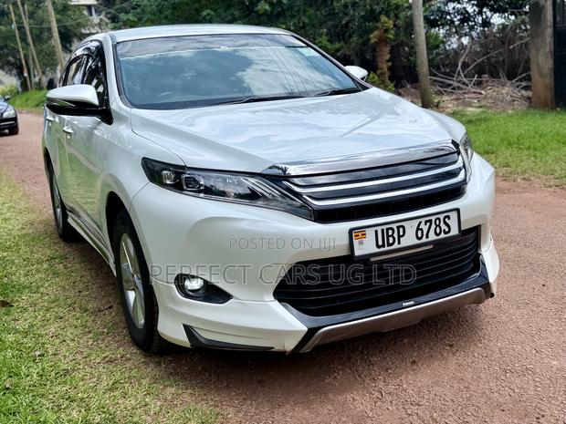 Toyota Harrier 2.0 2016 Pearl