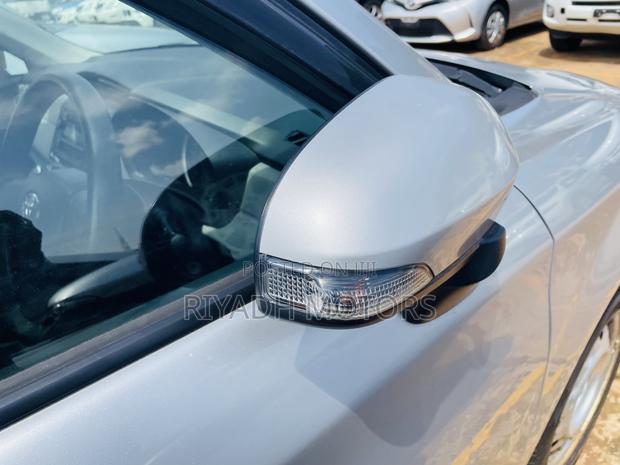 Toyota Axio 1.5 G 4WD 2014 Silver
