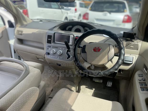 Toyota Raum 2010 White