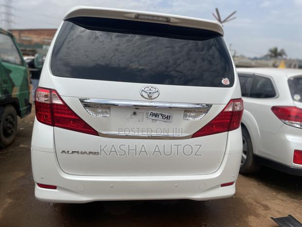 Toyota Alphard 2010 White