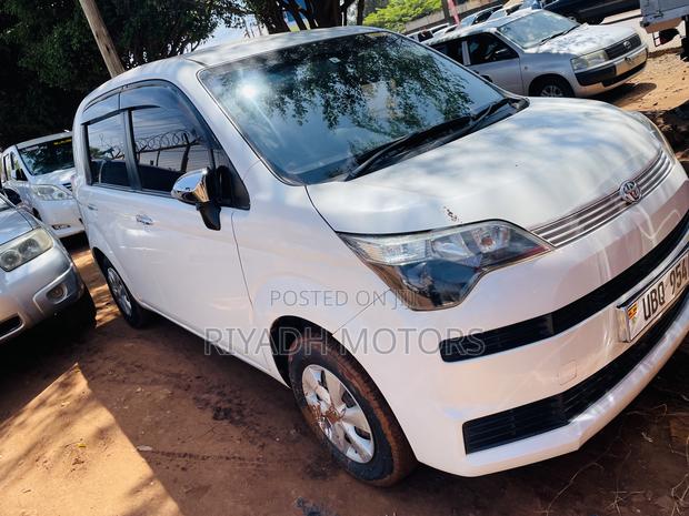 Toyota Spade 1.5 2014 White