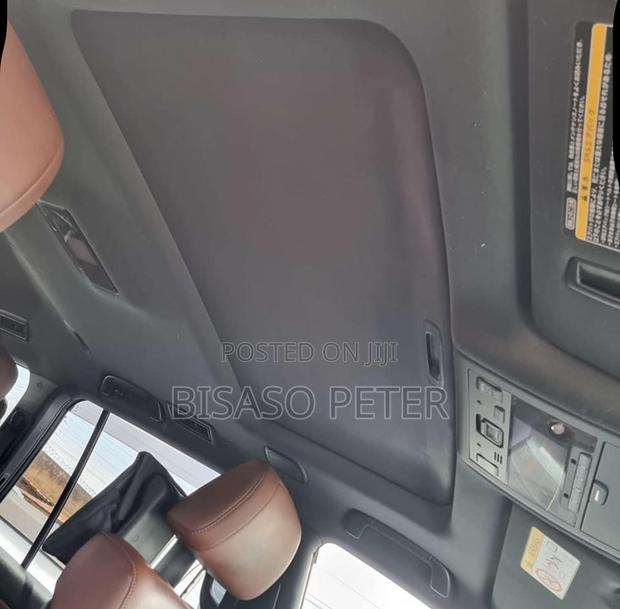 Toyota Land Cruiser 4.6 V8 ZX 2016 Gray