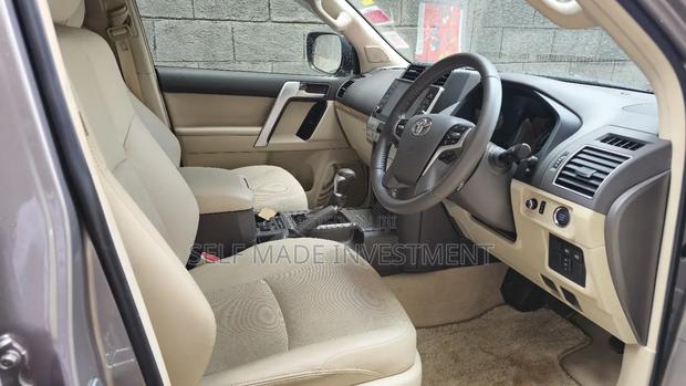 Toyota Land Cruiser Prado 2023 Gold