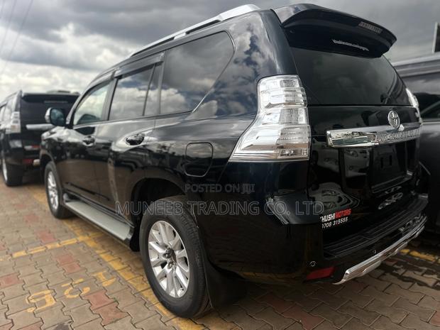 Toyota Land Cruiser Prado 2.8 D-4D 2015 Black