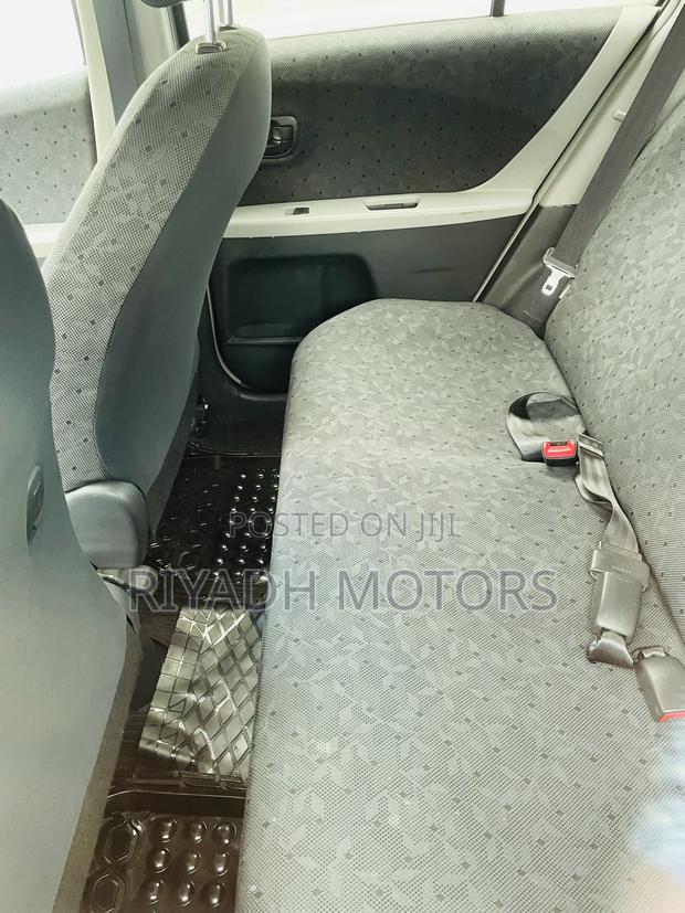 Toyota Vitz 1.3 FWD 3dr 2010 Silver