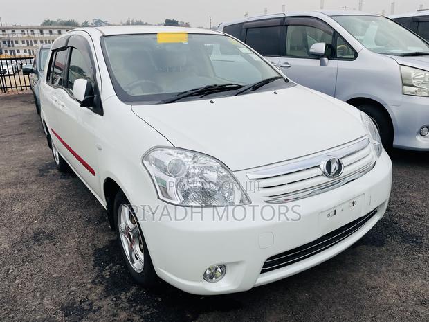 Toyota Raum 2011 White